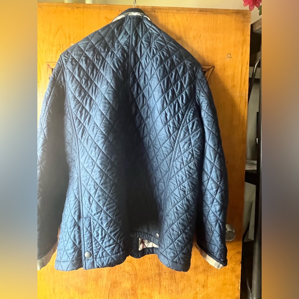 Authentic used Men’s Navy Blue Burberry Jacket in good condition size XxL
